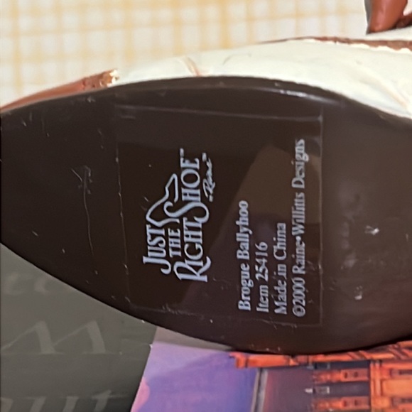 Just the Right Shoe "Brogue Ballyhoo" #25416 Collectible miniature - Picture 8 of 8